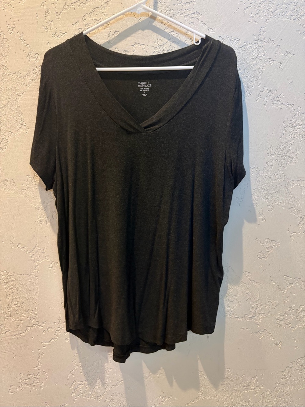 Market & Spruce Black V-Neck Short Sleeve Tee
